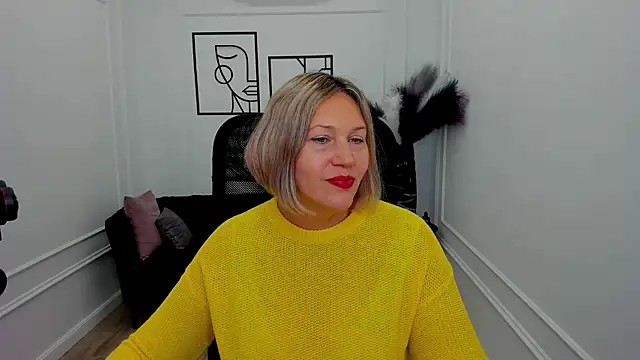 NinaStarle online show from October 2, 5:45 am