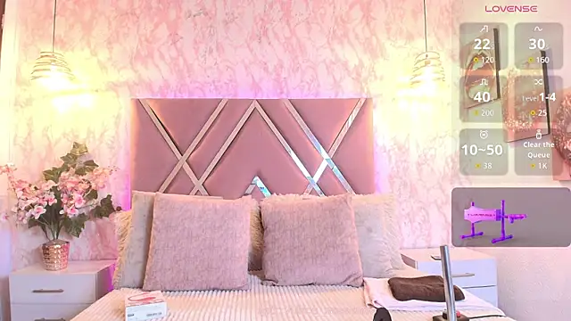 Aliice1  online show from September 10, 6:30 pm