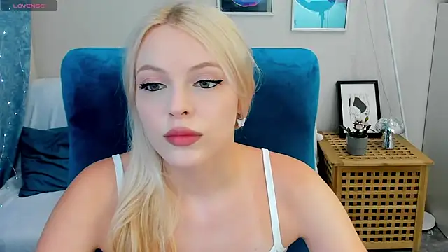 KatherineePierce online show from August 6, 10:17 pm