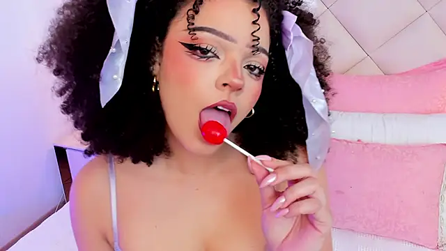 LilBoonew online show from November 18, 12:28 pm