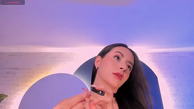 IsabellaMoreau online show from October 6, 8:02 pm