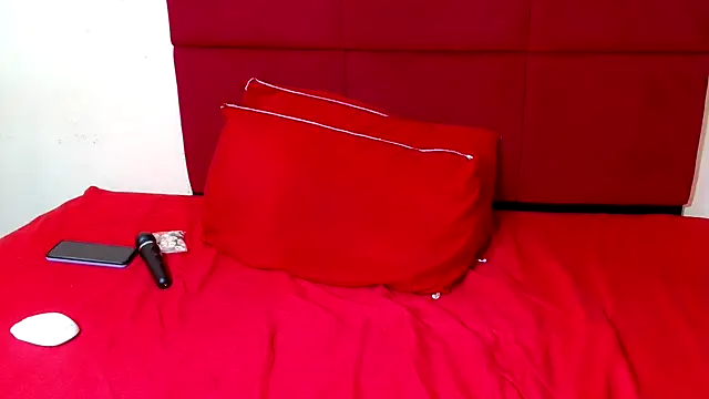 HugeTitisxx online show from February 16, 3:23 pm