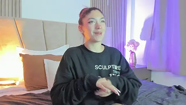 Victoria Beaumont online show from December 3, 12:07 pm