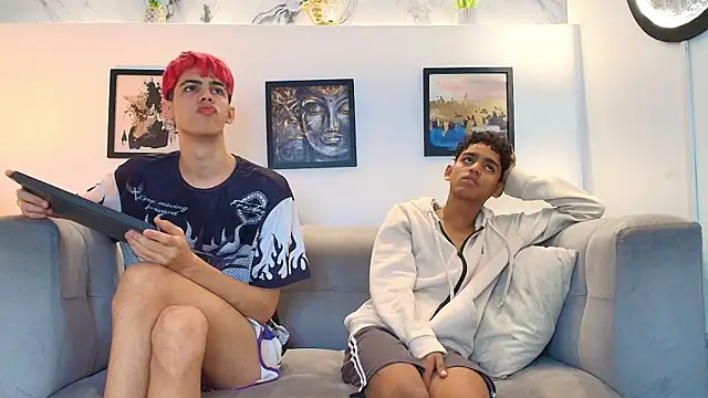 TWINKS FRIENDS online show from May 28, 1:31 pm