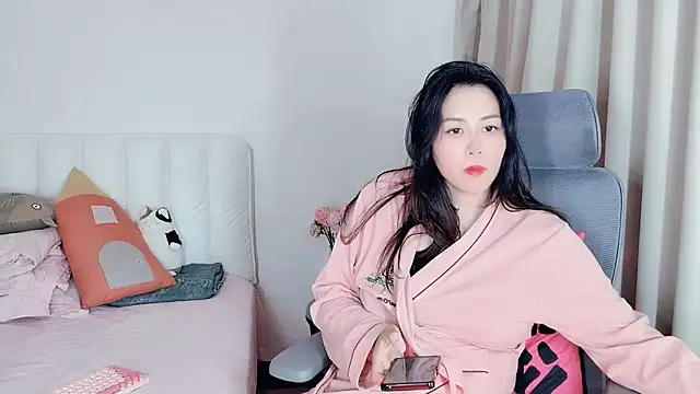 Eve5215 online show from April 15, 5:13 pm