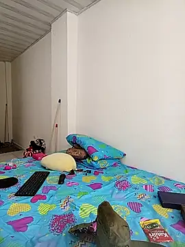 queemking online show from March 21, 3:39 pm