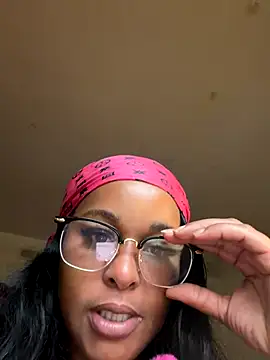 yummy0322 online show from October 30, 1:45 pm