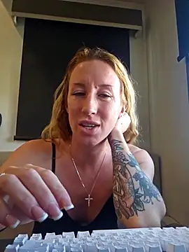 bmorganne420 online show from December 2, 9:50 pm