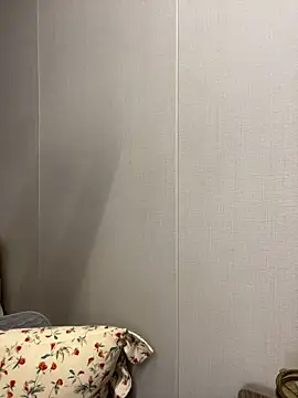 haiyan125216 online show from December 18, 7:46 am