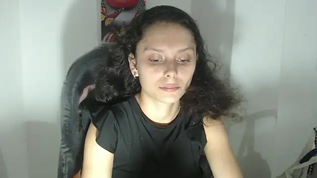 Lily Jone7 online show from October 2, 7:19 pm