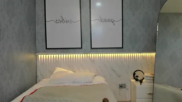 Ximenahott  online show from October 7, 6:12 pm