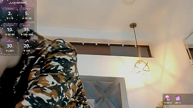 Hanna Cornee  online show from October 7, 1:37 pm