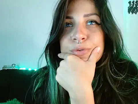 Chloe paytone online show from September 16, 9:45 pm