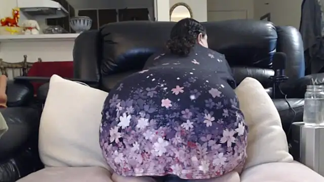 Juicy Julie469 online show from March 19, 4:44 pm