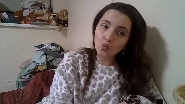 DInaraXRose online show from February 17, 6:40 pm