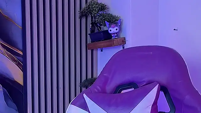 chloe jacksonn online show from July 18, 11:51 pm