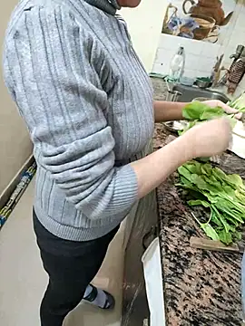 Pihu Chopra online show from November 9, 2:07 am