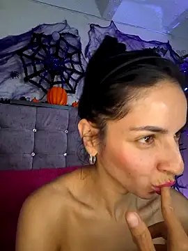 karol rose online show from October 19, 1:07 am