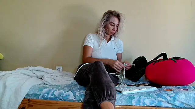 AsyaLulu online show from September 19, 8:57 am