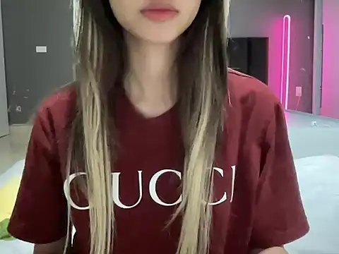 Min sara69 online show from October 20, 8:50 am