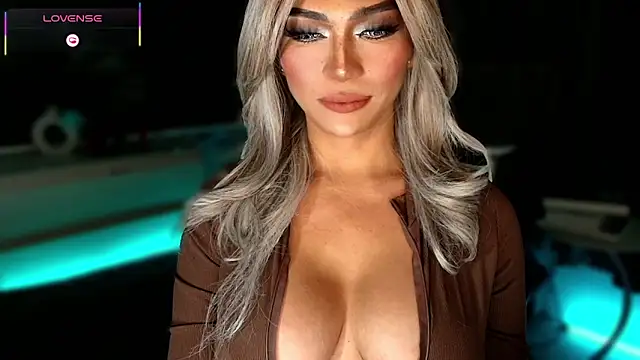 Huntress xxx online show from November 11, 7:33 pm