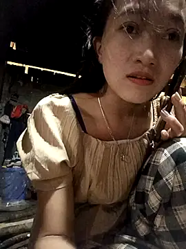 Zhan99999 online show from December 3, 7:00 am