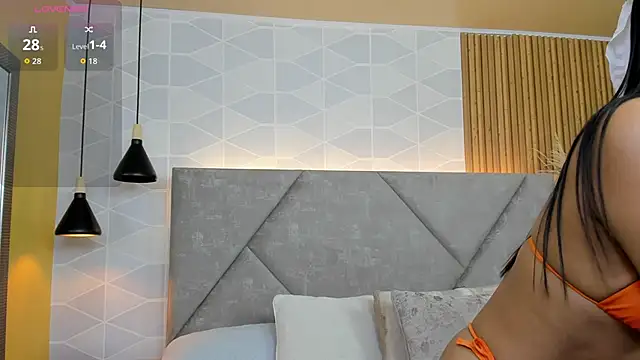 Jade Whisper online show from October 7, 1:32 am