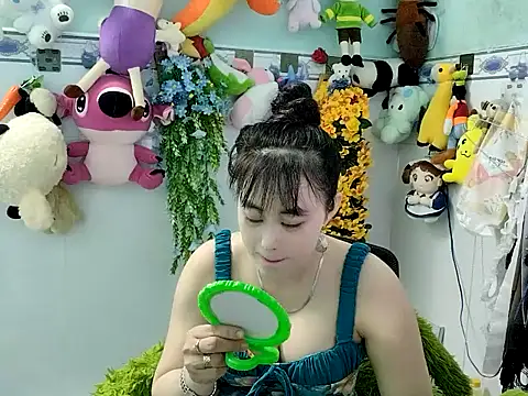 emgaixinhngoan online show from November 19, 2:22 am