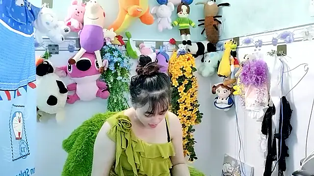 emgaixinhngoan online show from October 21, 9:46 am