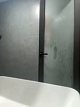 -katinat- online show from April 16, 9:39 pm