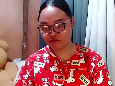  Lylia online show from December 19, 7:00 am