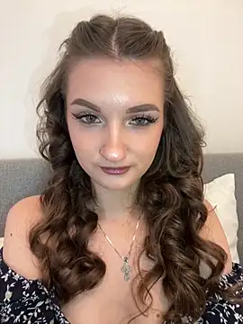 AdelinaEmber online show from December 15, 10:42 am