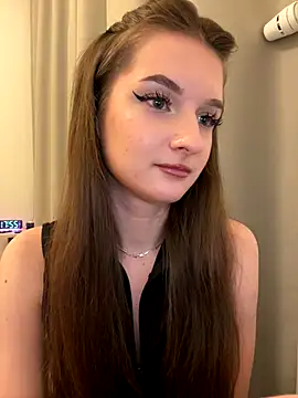 AdelinaEmber online show from December 18, 4:56 pm