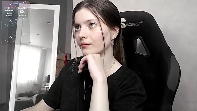 cute elfy  online show from September 24, 2:16 pm