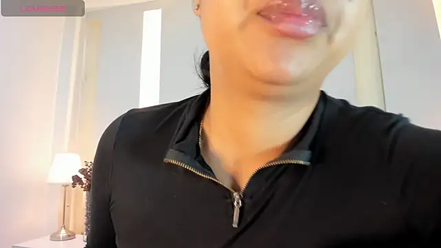 SalomeeBell online show from October 27, 8:14 pm