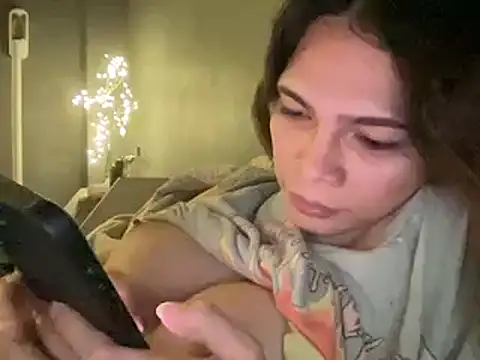 urhotfucker69 online show from June 19, 10:46 pm