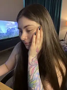 Lovely Waifu online show from May 6, 12:20 pm