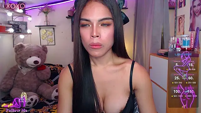 izabella moore online show from July 4, 5:25 am