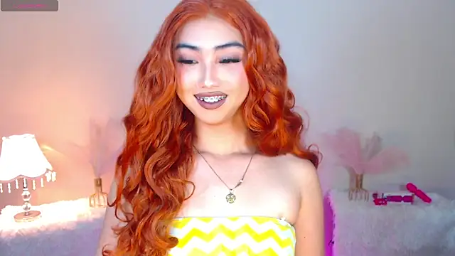 Kiah Wyatt online show from November 19, 7:19 am