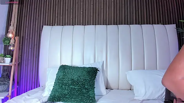 SandraMilerr online show from September 16, 11:40 am