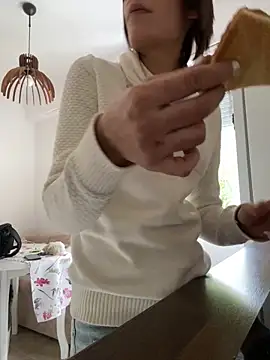 sweetchery999999 online show from October 10, 2:22 pm