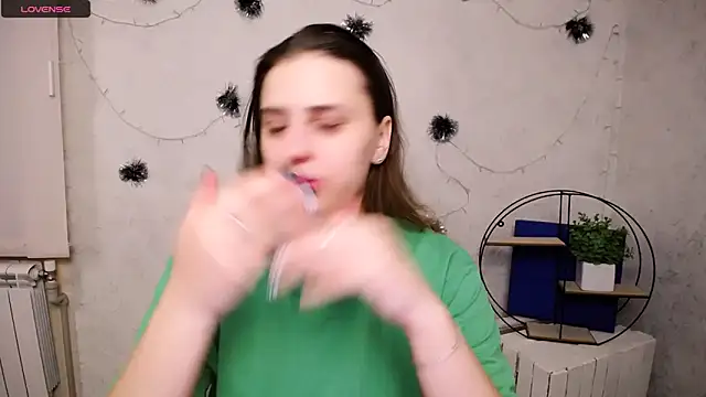 AmandaDimond  online show from February 5, 12:41 pm