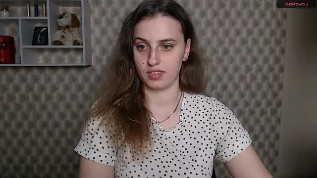 AmandaDimond  online show from April 17, 1:57 pm