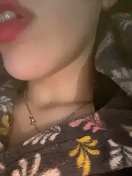 Mimisixo online show from November 3, 10:47 pm