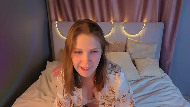 BeatrixCarIeton online show from September 17, 6:50 pm