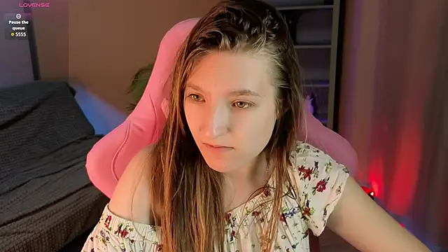 Mia Myles online show from September 13, 10:45 am