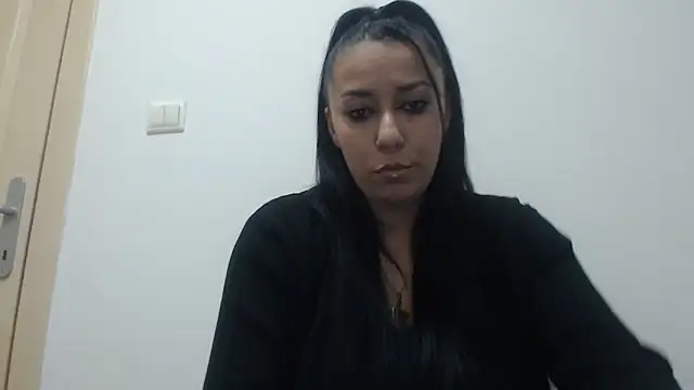 Maryem637048 online show from December 17, 2:32 pm