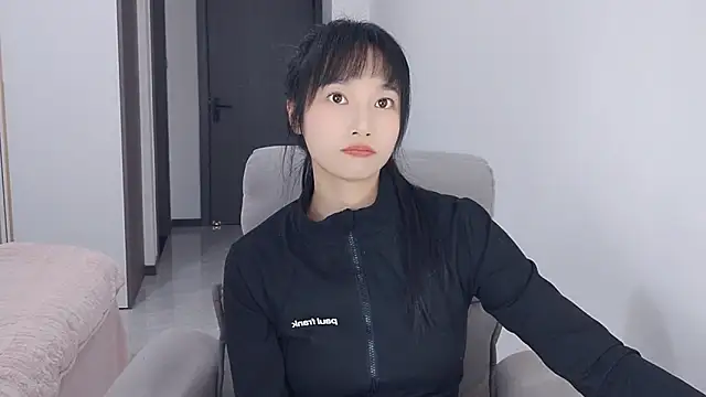 Lisa-3333 online show from December 21, 2:43 pm