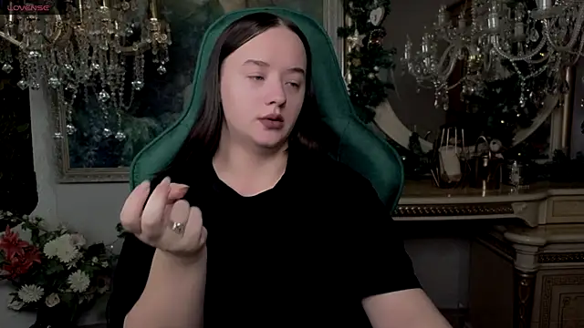 LaraBenson  online show from December 2, 11:12 am