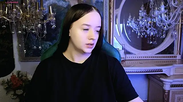 LaraBenson  online show from March 25, 4:32 pm